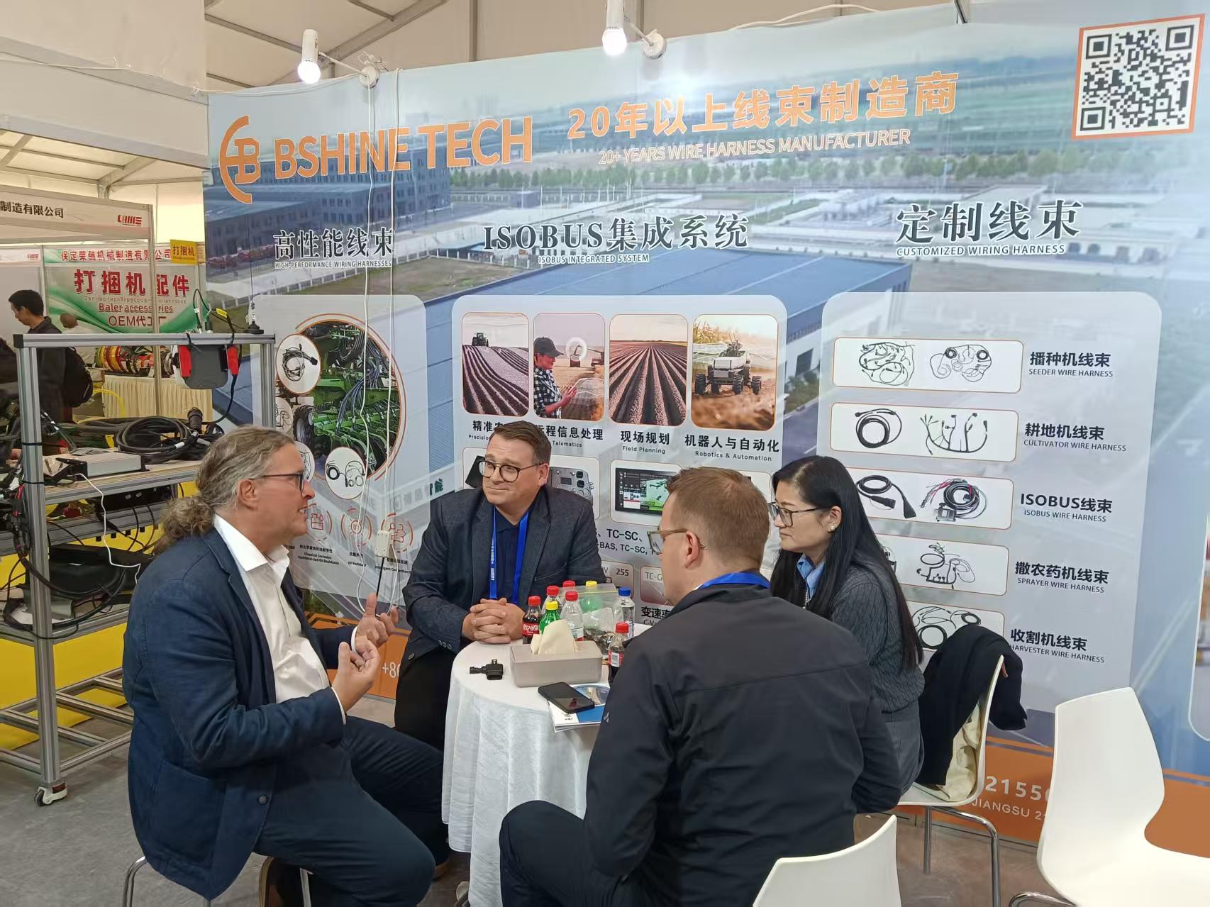 9204052e7a93cc1ebca318ab387d244